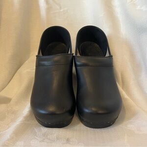 black danskos size 42